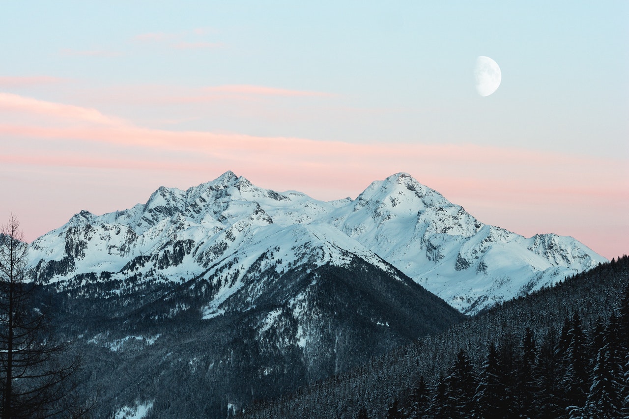 Home snowy mountain 1287145.jpg